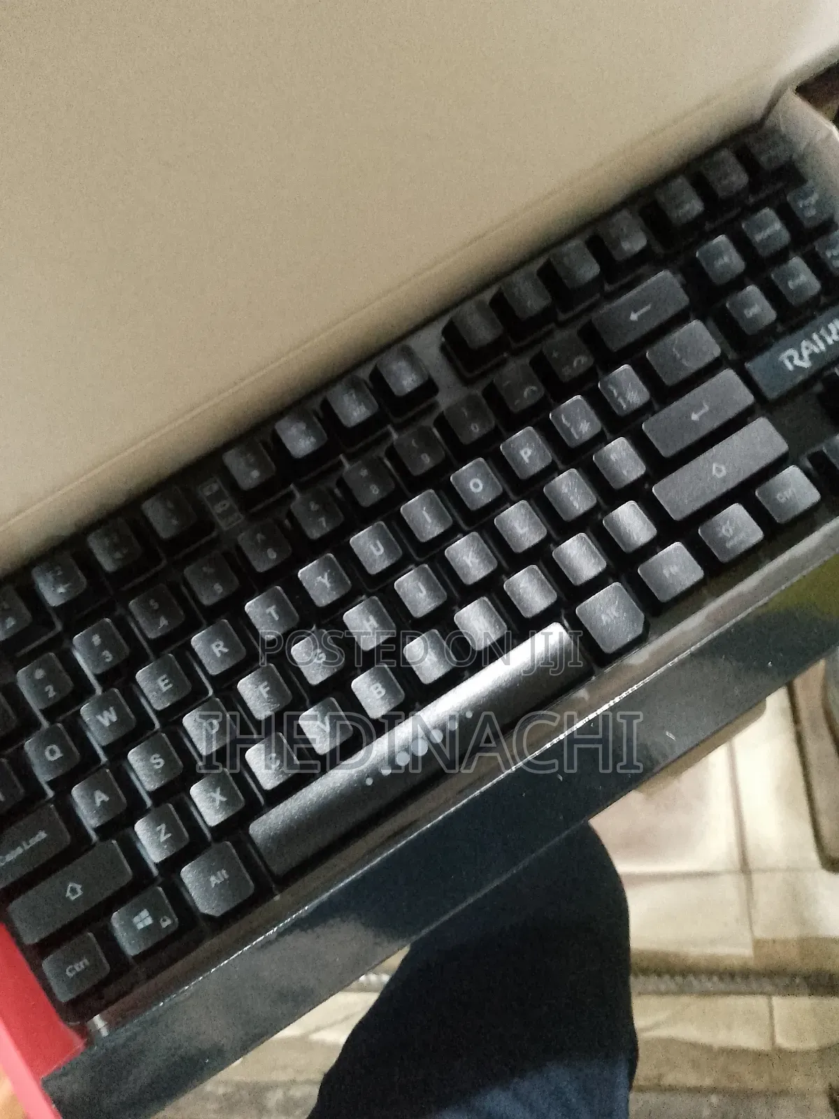 R905 RGB Light Wireless Computer Keyboard