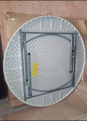 Good Round Table With Metal Folding Legs