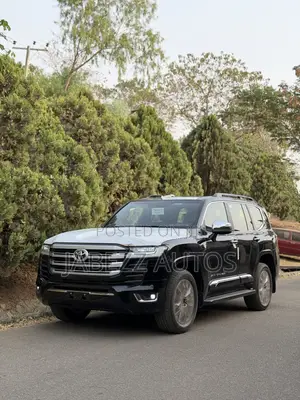 New Toyota Land Cruiser LC300 2025 Black
