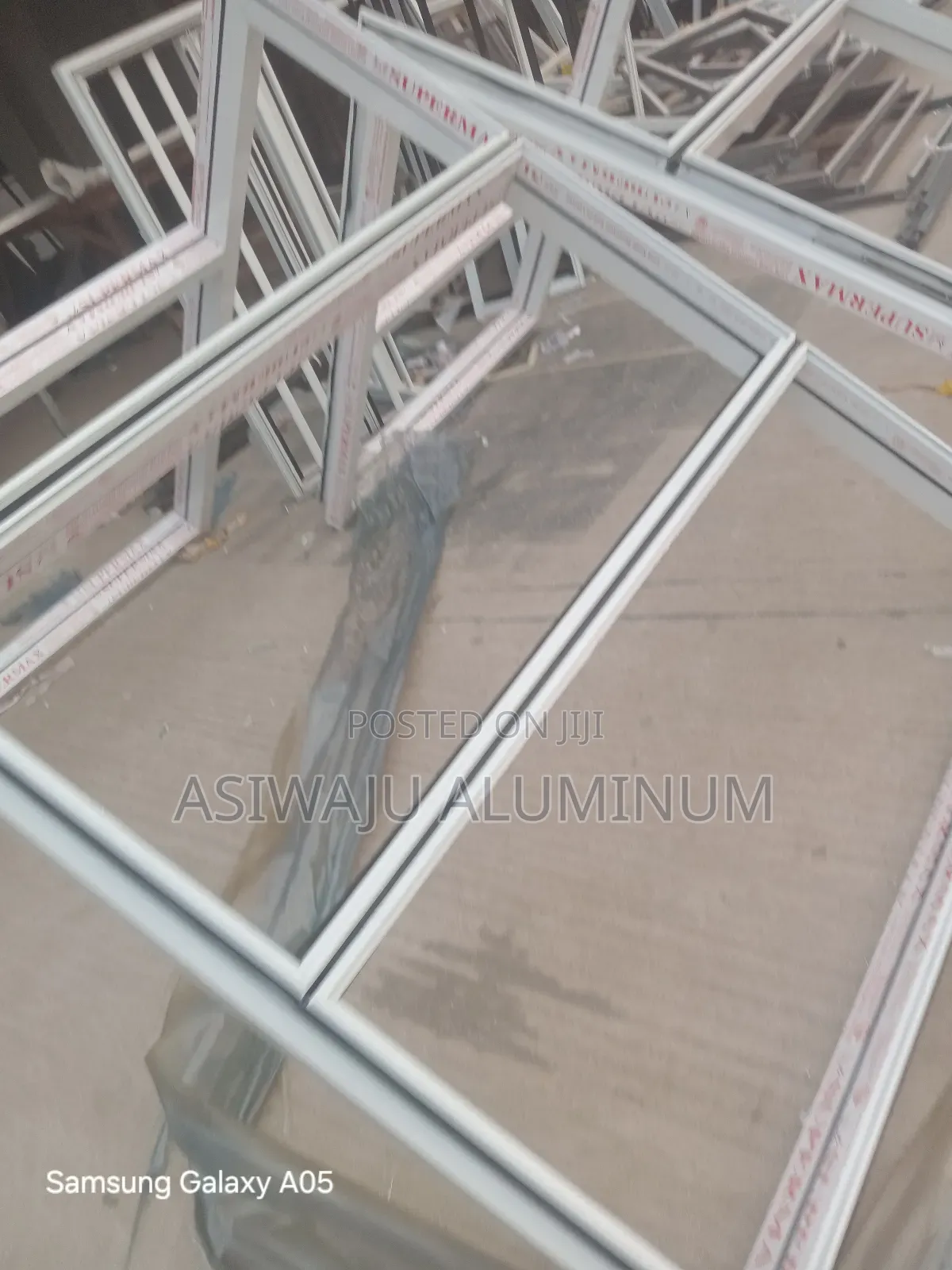 Transome Framless Frame