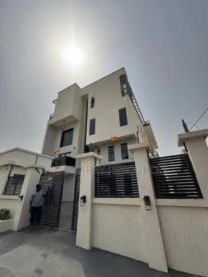 4bdrm Townhouse/Terrace in Nil, Wuye for sale