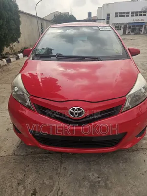 Toyota Yaris Base Hatchback 3dr 2011 Red