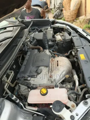 Toyota RAV4 XLE 4dr SUV (2.5L 4cyl 6A) 2014 Silver