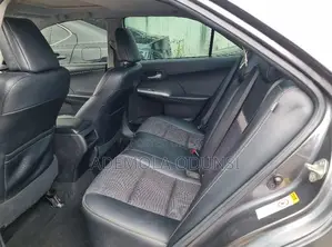 Toyota Camry SE 4dr Sedan (2.5L 4cyl 6A) 2014 Gray