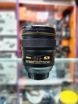 Nikon 24mm 1.1:4 G Ed Lens