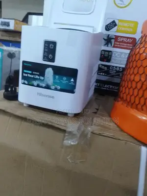 Hisense 12kg/Day Automatic Ice Cube Maker – Perfect for Home Office