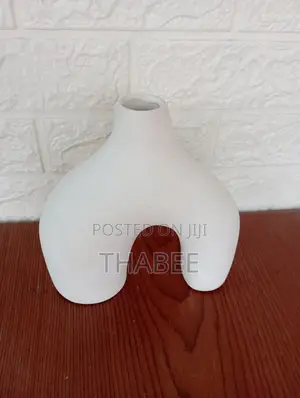 N Shaped Nordic Vase Milky White