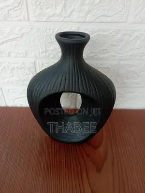 Black Nordic O Ring Gourd Vase