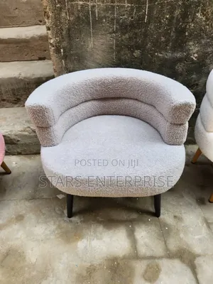Single Sofa / Relaxing Sofa