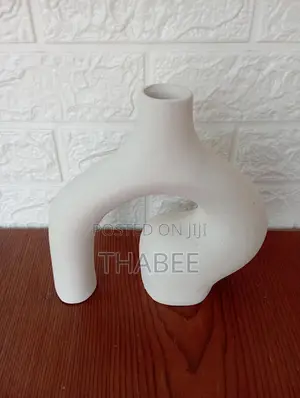 Nordic Bulged N Vase Milky White