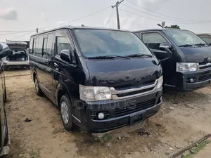 Toyota HiAce 2011 Black
