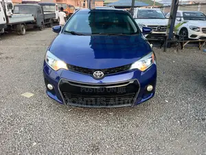 Toyota Corolla S 4dr Sedan (1.8L 4cyl CVT) 2016 Blue