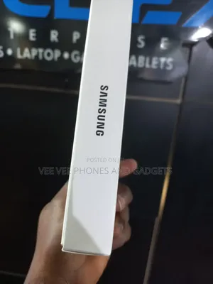 New Samsung Galaxy A17 128 GB Gray