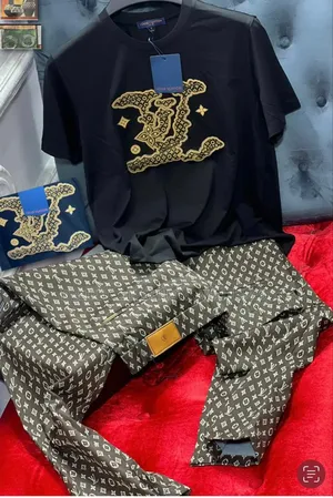 *Premium Quality Designer Louis Vuitton Top and Chinos Pant