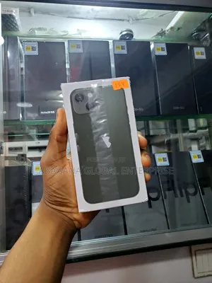 New Apple iPhone 13 128 GB Green