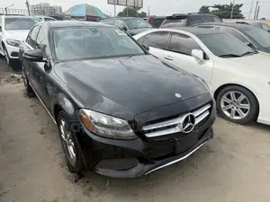 Mercedes-Benz C300 Luxury 4matic Sedan AWD (2.0L 4cyl 7A) 2017 Black