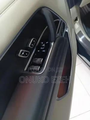 Land Rover Range Rover Vogue 2022 Blue