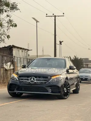 Mercedes-Benz C-Class 2016 Black