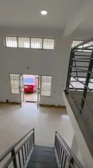 *Direct Brief!* *120sqm* Open Office Space for Rent.