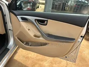 Hyundai Elantra 2014 Silver
