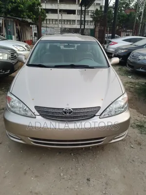 Toyota Camry LE V6 4dr Sedan (3.0L 6cyl 4A) 2003 Gold