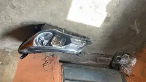 Headlight Rav4 2015