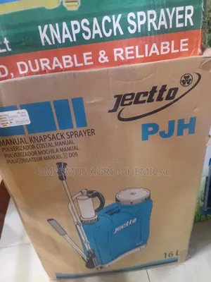 Knapsack Sprayer With Iron Chimber