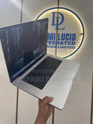 Laptop Apple MacBook Pro 2021 M1 16GB Apple M1 Max HDD+SSD 512GB