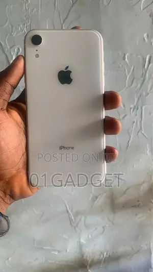 Apple iPhone XR 64 GB White