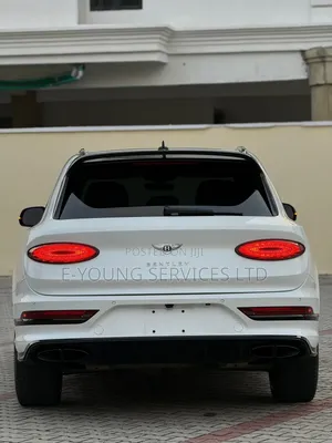 Bentley Bentayga 2022 White