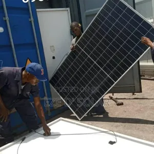 555w Jinko Solar Panel
