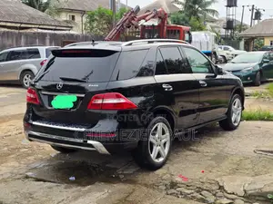 Mercedes-Benz M Class ML350 4dr SUV (3.5L 6cyl 7A) 2015 Black