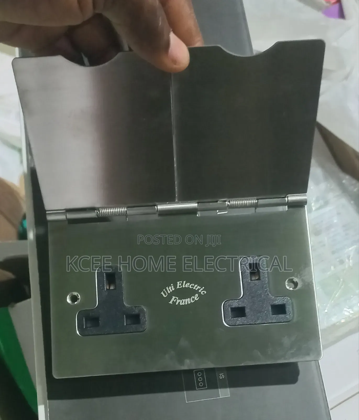13a Double Floor Power Socket With Cover – Strong Durable