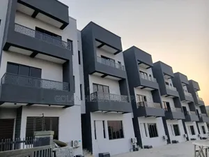 4bdrm Townhouse/Terrace in Guzape for sale