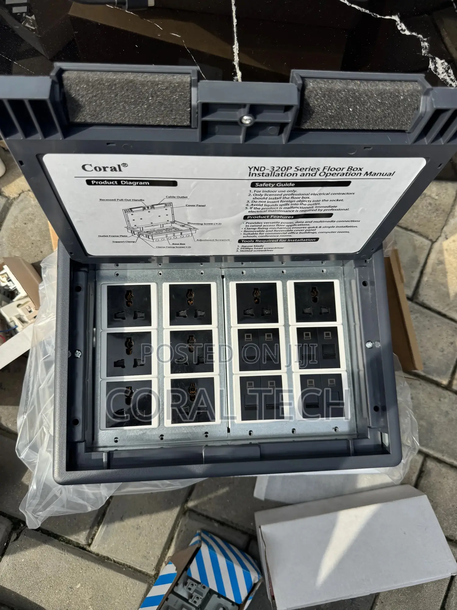 12 Way Floor Socket