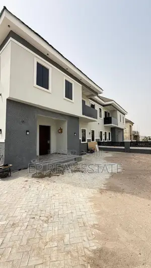 4bdrm Duplex in Lugbe District for sale