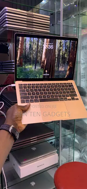 Laptop Apple MacBook Air 2020 8GB Intel Core i5 SSD 512GB