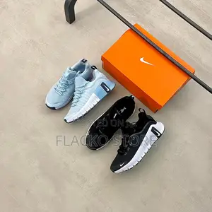 Original Nike Free Metcon 6 Sneakers