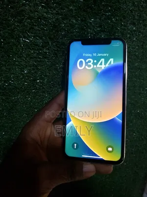 Apple iPhone X 64 GB White