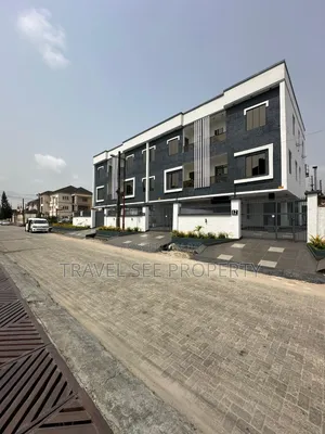 Furnished 4bdrm Duplex in Private Estate Lekki for sale