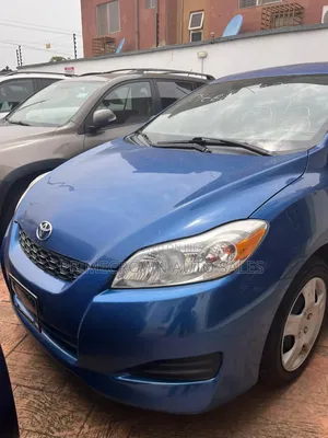 Toyota Matrix Hatchback FWD (1.8L 4cyl 5M) 2010 Blue