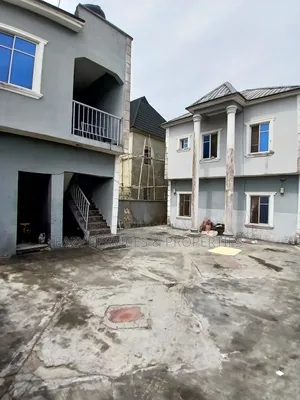 8bdrm Block of Flats in Awoyaya for sale