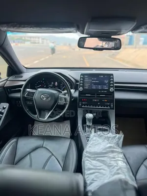 Toyota Avalon XLE 2020 Black