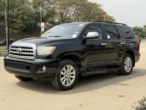 Toyota Sequoia Platinum 4dr SUV 4WD (5.7L 8cyl 6A) 2010 Black