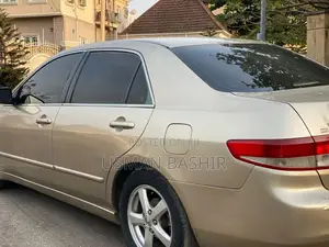Honda Accord 2003 Gold