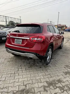 Mercedes-Benz GLA 250 2018 Red