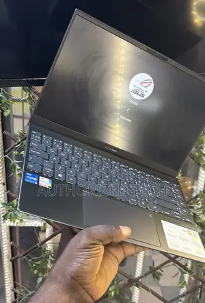 Laptop Asus ZenBook UX430UA 8GB Intel Core i5 SSD 512GB