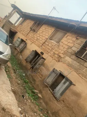 16bdrm Apartment in Omorilewa Street,, Ibadan for sale