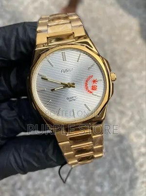 Fusili Hislon Design Sleek Wristwatch