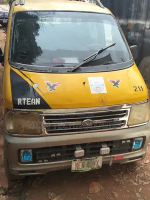 Daihatsu Hijet 2012 Yellow